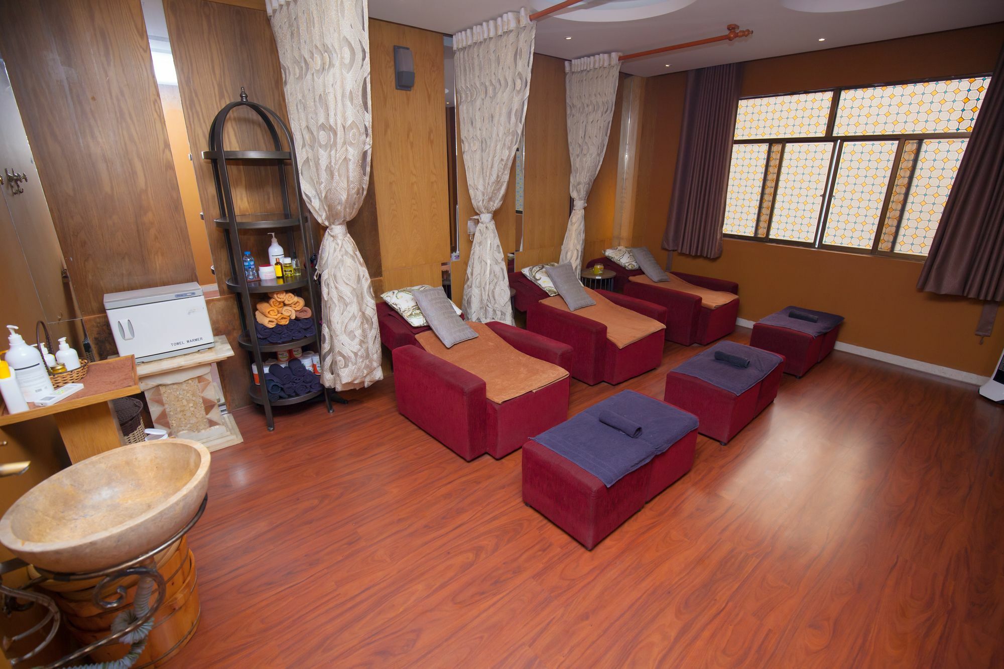 Tuong Vy Khách sạn TP. Hồ Chí Minh